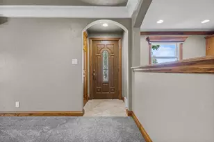 2700 N Lillian Ct, Appleton, WI 54911 - Photo 8