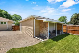 2700 N Lillian Ct, Appleton, WI 54911 - Photo 46