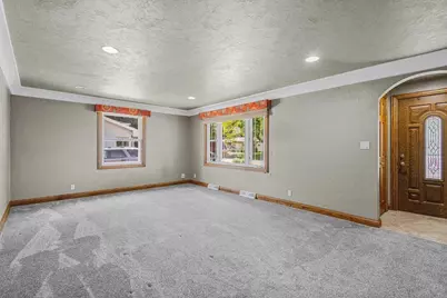 2700 N Lillian Court, Appleton, WI 54911 - Photo 10