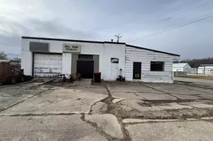 117 N Richmond St, Gillett, WI 54124 - Photo 1