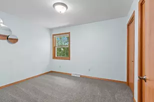 2098 S Rock River Cir, De Pere, WI 54115 - Photo 20