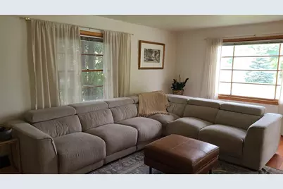 910 Catherine Street, Green Bay, WI 54301 - Photo 2