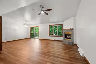 646 St Martin Ct, Green Bay, WI 54311 - Photo 6