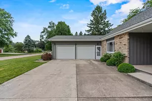 206 Woodside St, Rosendale, WI 54974 - Photo 4