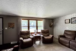 1404 Ponderosa Ave, Green Bay, WI 54313 - Photo 4