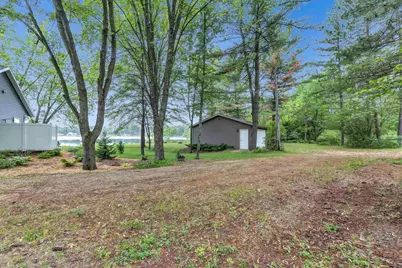 N1060 Berry Lake North Shore Road, Gillett, WI 54124 - Photo 36