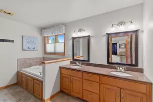3386 Hawkeye Ct, Suamico, WI 54313 - Photo 18