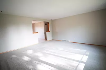 1238 Stine Way, De Pere, WI 54115 - Photo 4