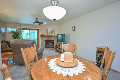 88 Spencer Village Court, Appleton, WI 54914 - Photo 18