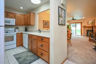 88 Spencer Village Ct, Appleton, WI 54914 - Photo 8