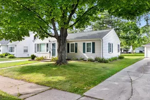 1253 Marian Ln, Green Bay, WI 54304 - Photo 26