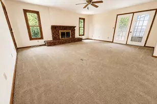 848 W South Park Ave, Oshkosh, WI 54902 - Photo 4