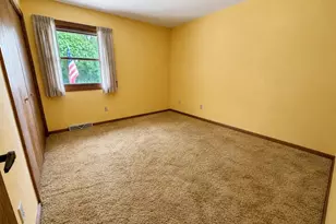 848 W South Park Ave, Oshkosh, WI 54902 - Photo 32
