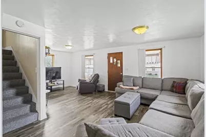 1054 Tyler Avenue, Oshkosh, WI 54902 - Photo 6