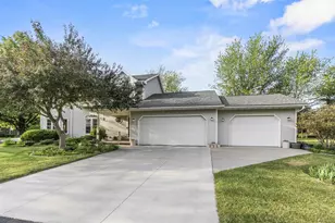 N340 Tamarack Cir, Appleton, WI 54915 - Photo 4