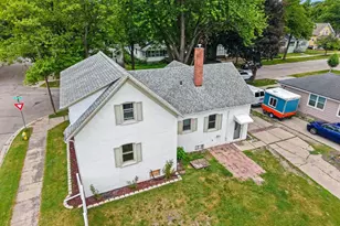 907 Elmore St, Green Bay, WI 54303 - Photo 12
