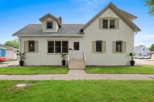 907 Elmore St, Green Bay, WI 54303 - Photo 4
