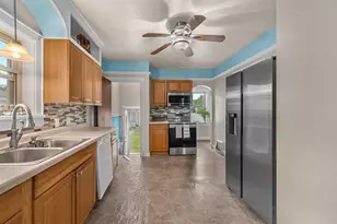 907 Elmore St, Green Bay, WI 54303 - Photo 36