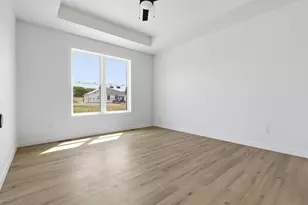 N8860 Killarney Way, Menasha, WI 54952 - Photo 10