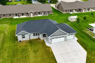 511 Adams St, Oconto, WI 54153 - Photo 4