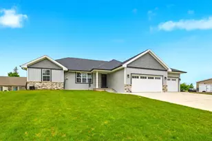 511 Adams St, Oconto, WI 54153 - Photo 2