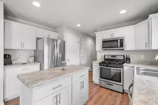 3181 S Weiler Rd, Kaukauna, WI 54130 - Photo 6