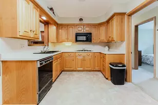 1947 Mc Curdy St, Oshkosh, WI 54902 - Photo 16