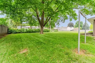 1947 Mc Curdy St, Oshkosh, WI 54902 - Photo 52