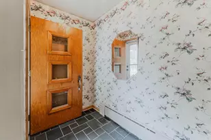 1947 Mc Curdy St, Oshkosh, WI 54902 - Photo 4