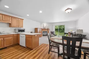 2127 Royal Crest Cir, Green Bay, WI 54311 - Photo 6