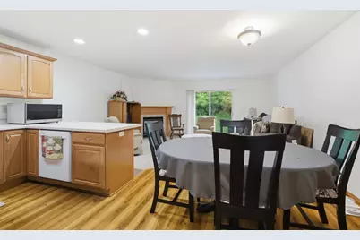 2127 Royal Crest Circle #3, Green Bay, WI 54311 - Photo 8