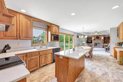 1990 Tyler Lane, De Pere, WI 54115 - Photo 8