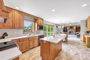 1990 Tyler Ln, De Pere, WI 54115 - Photo 8
