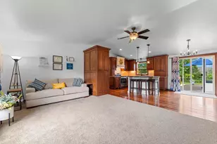 2542 Riverview Dr, Green Bay, WI 54313 - Photo 2