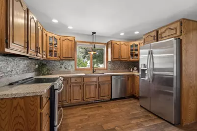 926 Millbrook Drive, Neenah, WI 54956 - Photo 10