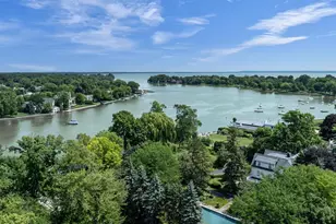402 E Wisconsin Ave, Neenah, WI 54956 - Photo 6