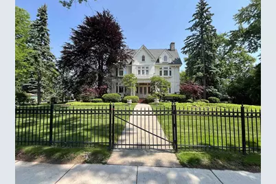 402 E Wisconsin Avenue, Neenah, WI 54956 - Photo 2