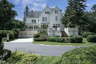 402 E Wisconsin Ave, Neenah, WI 54956 - Photo 8