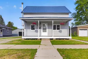 326 S Ellis Ave, Peshtigo, WI 54157 - Photo 2