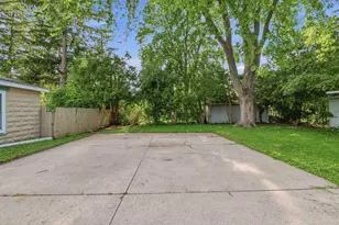 288 Lloyd St, Fond du Lac, WI 54935 - Photo 28