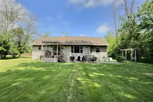 1085 Hillwood Run Dr, Oshkosh, WI 54901 - Photo 34