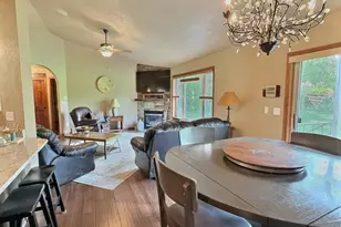 1085 Hillwood Run Dr, Oshkosh, WI 54901 - Photo 4