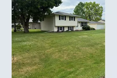 1021 Claude Street, Menasha, WI 54952 - Photo 2