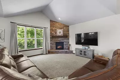 W7574 Cross Country Lane, Hortonville, WI 54944 - Photo 6