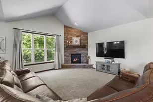 W7574 Cross Country Ln, Hortonville, WI 54944 - Photo 6