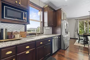 W7574 Cross Country Ln, Hortonville, WI 54944 - Photo 12