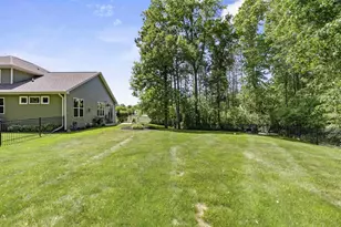 W7574 Cross Country Ln, Hortonville, WI 54944 - Photo 52