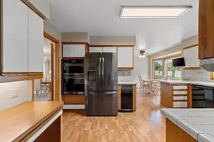 161 St Marys Blvd, Green Bay, WI 54301 - Photo 10