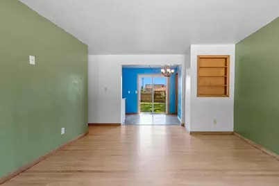 947 Redley Court, Green Bay, WI 54304 - Photo 6
