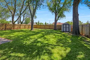 947 Redley Ct, Green Bay, WI 54304 - Photo 38